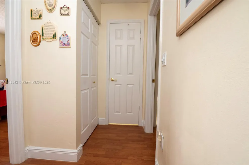 2375 W 74th St #106-6 Hialeah, FL 33016