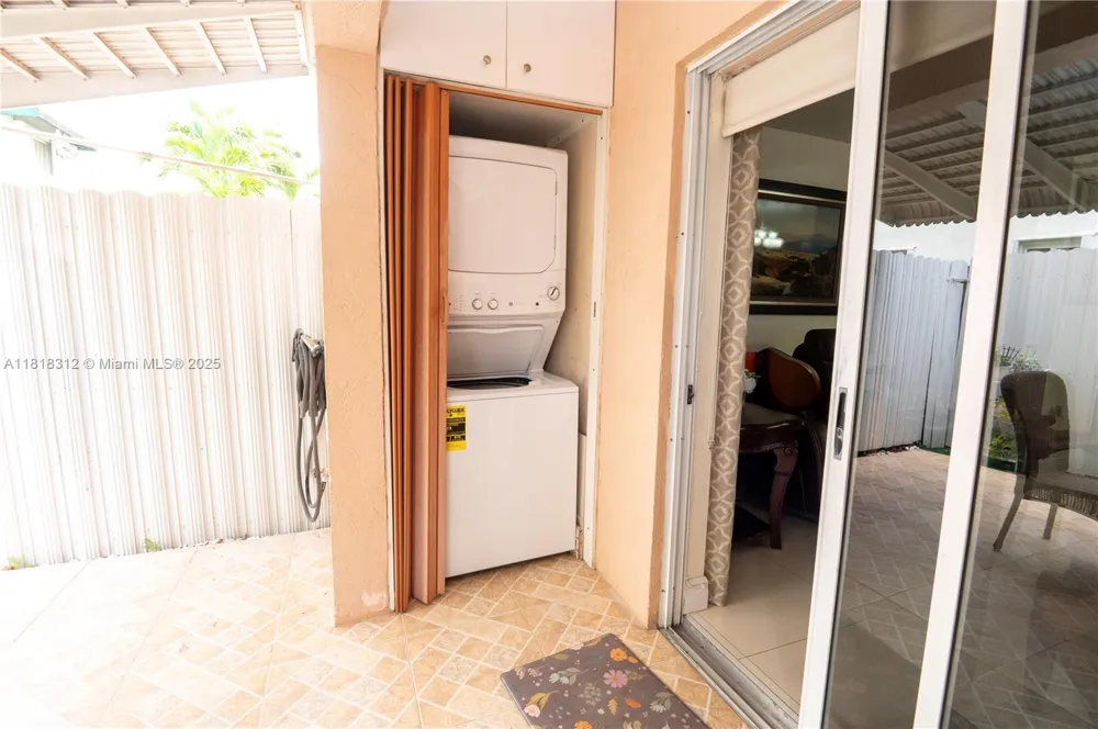 2375 W 74th St #106-6 Hialeah, FL 33016
