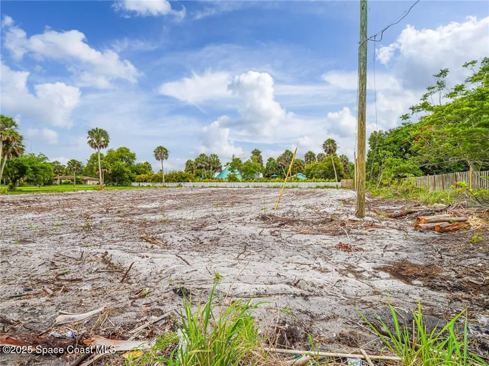 445 Old Dixie Highway Vero Beach, FL 32962