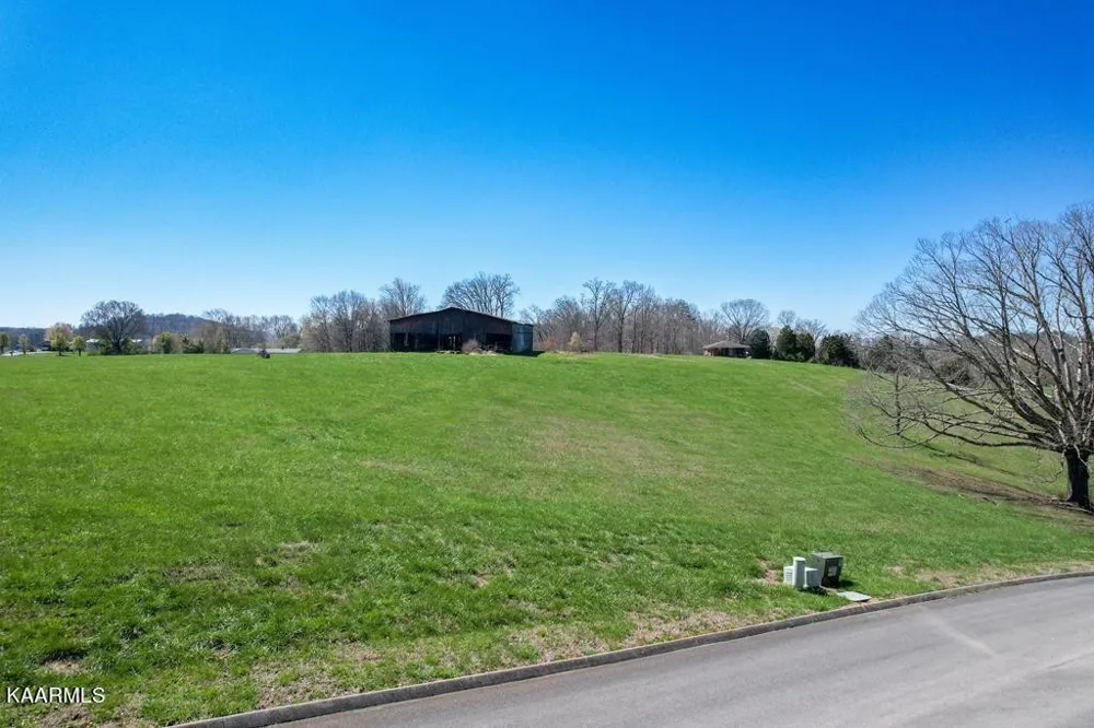 6350 Turners Pond Trl Russellville, TN 37860
