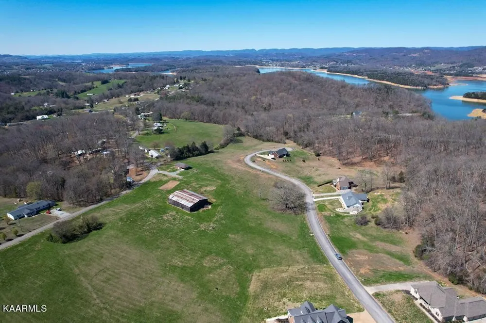 6350 Turners Pond Trl Russellville, TN 37860
