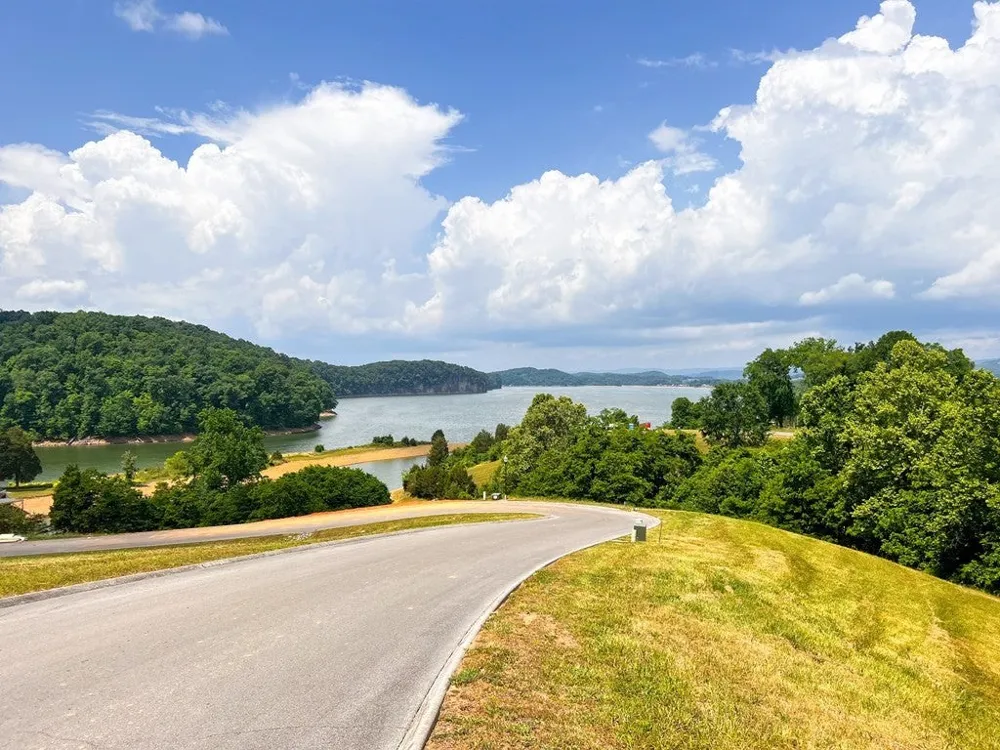 6377 Coves Edge Trl Russellville, TN 37860