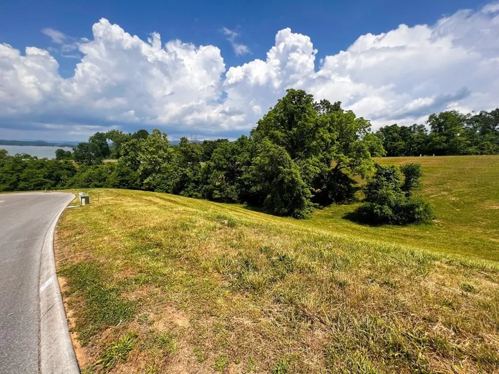 6377 Coves Edge Trl Russellville, TN 37860