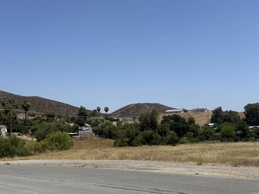 28470 Goetz Road Quail Valley, CA 92587