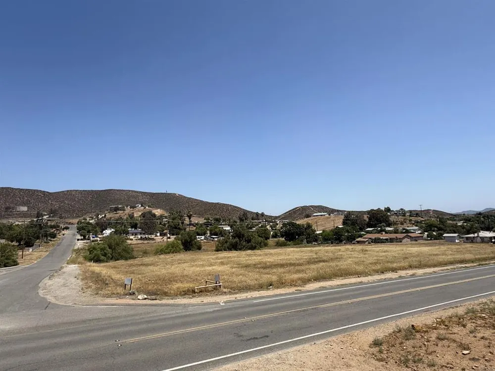 28470 Goetz Road Quail Valley, CA 92587