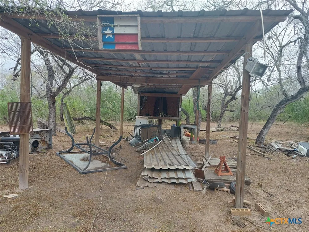 22159 Private Road 1080 Mathis, TX 78368