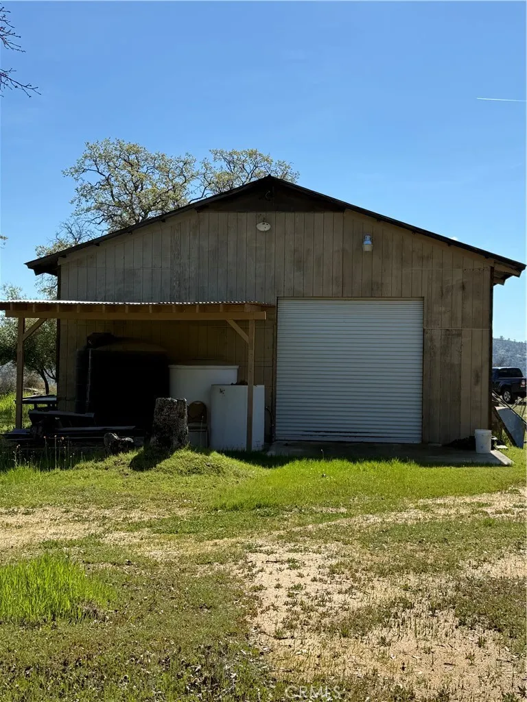 38914 Road 810 Raymond, CA 93653
