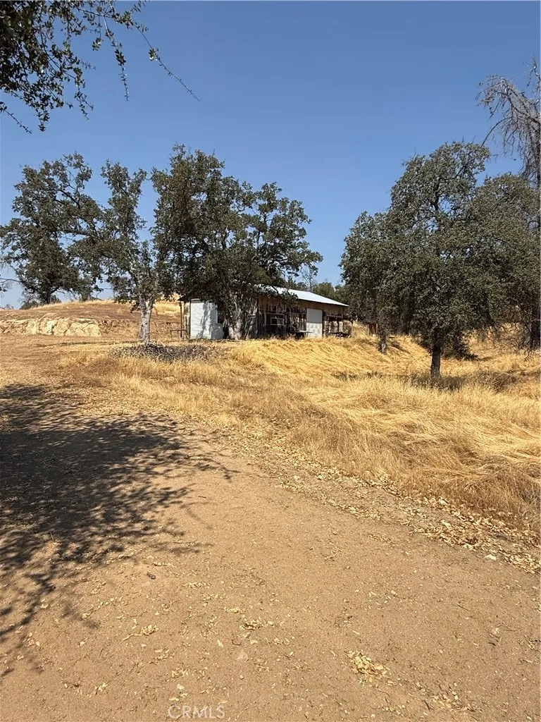 38914 Road 810 Raymond, CA 93653