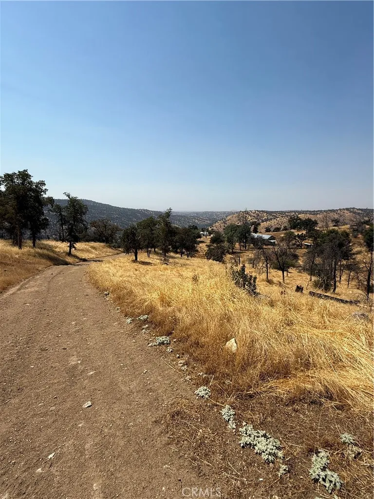 38914 Road 810 Raymond, CA 93653