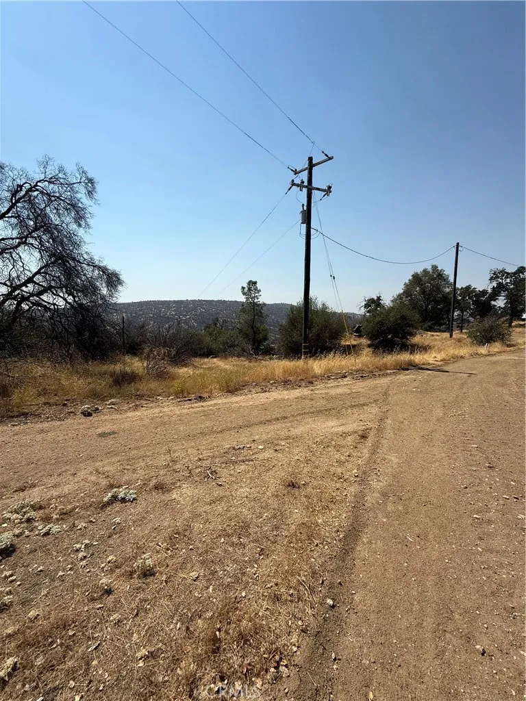 38914 Road 810 Raymond, CA 93653