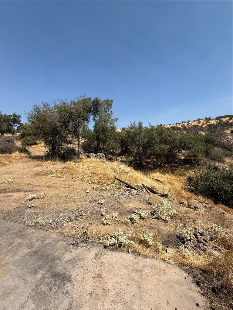 38914 Road 810 Raymond, CA 93653