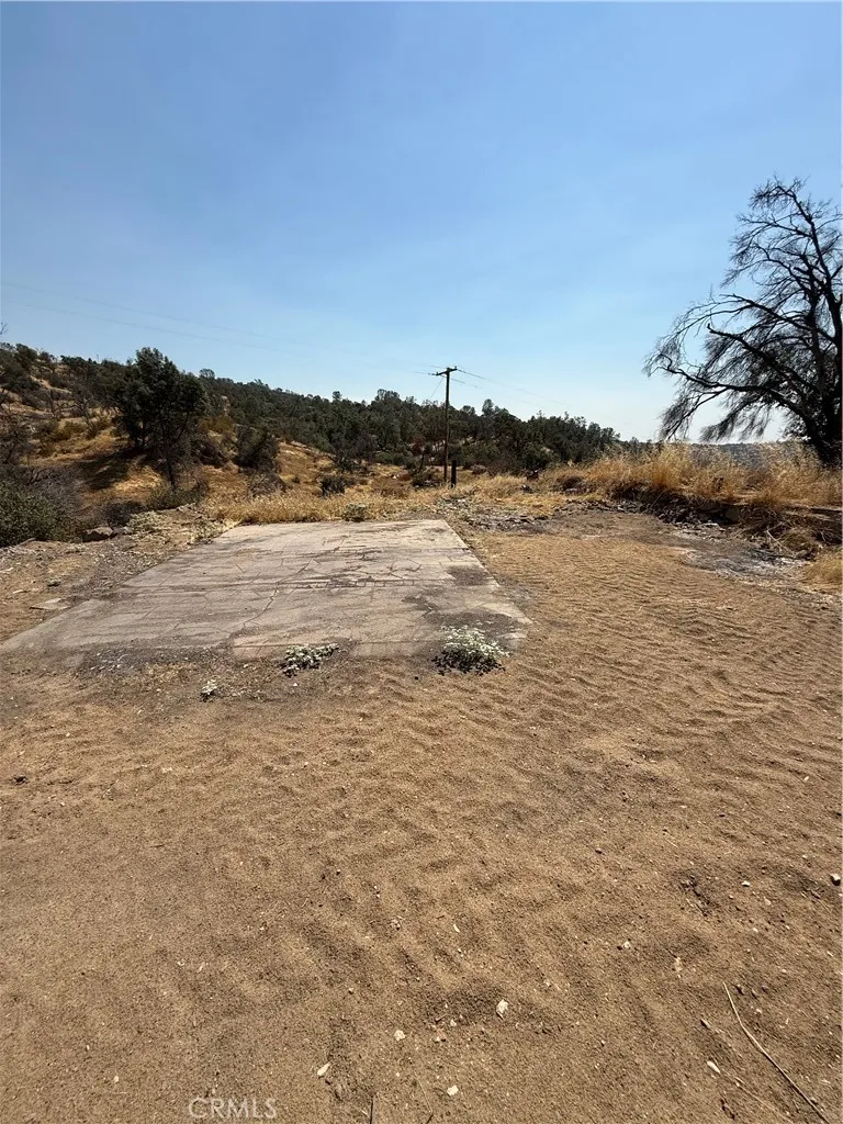 38914 Road 810 Raymond, CA 93653