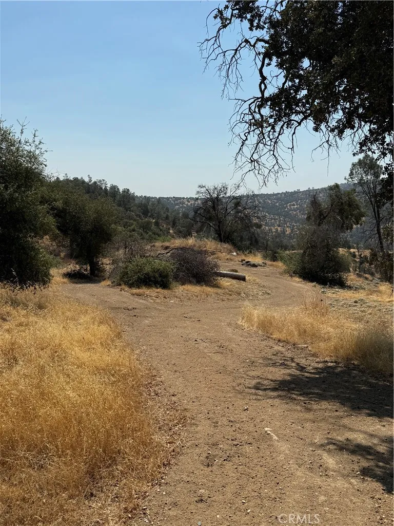 38914 Road 810 Raymond, CA 93653