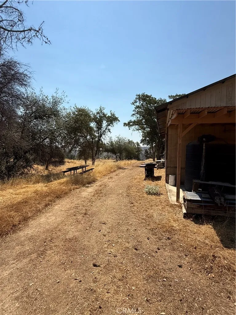 38914 Road 810 Raymond, CA 93653