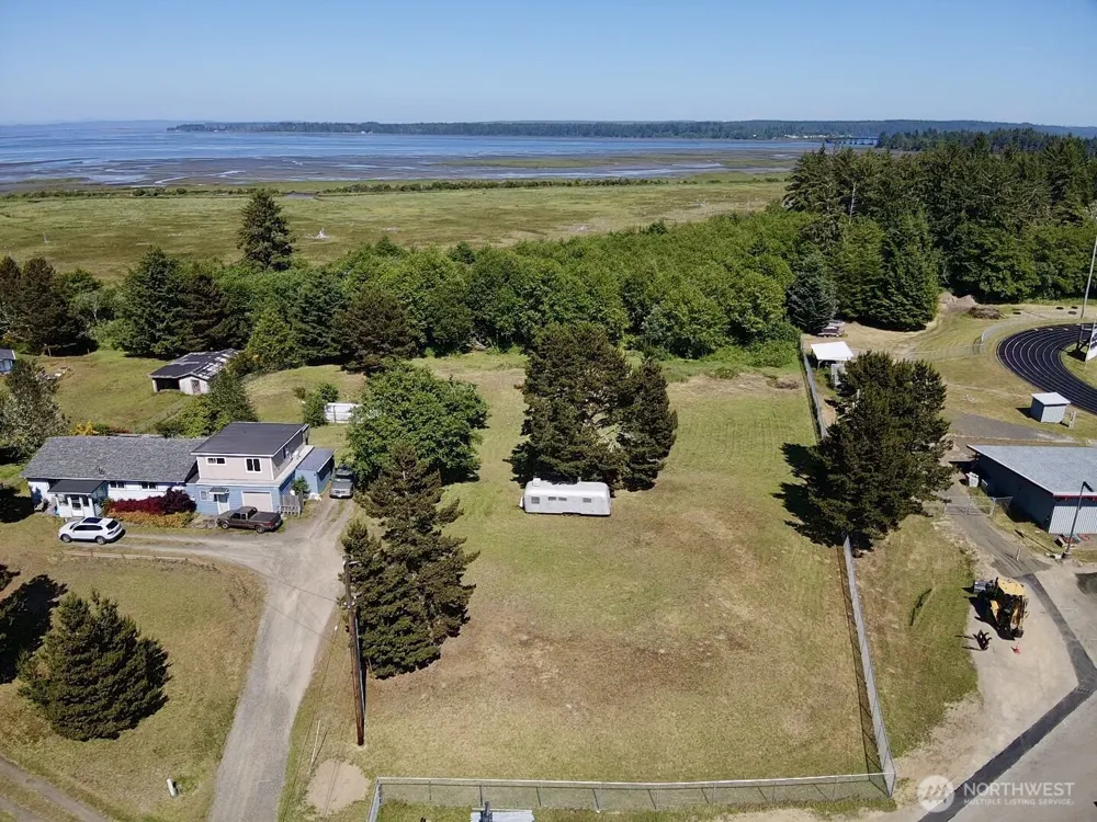 114 E Bayview Lane Westport, WA 98595