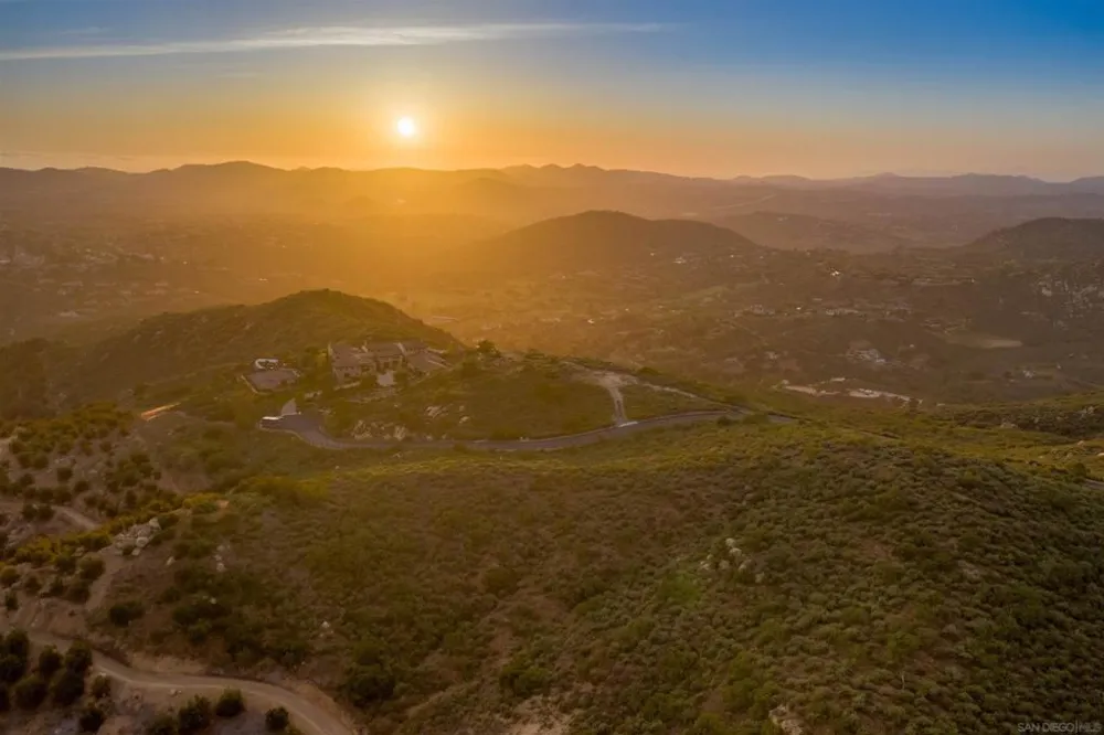 18035 Sunset Point Rd Poway, CA 92064
