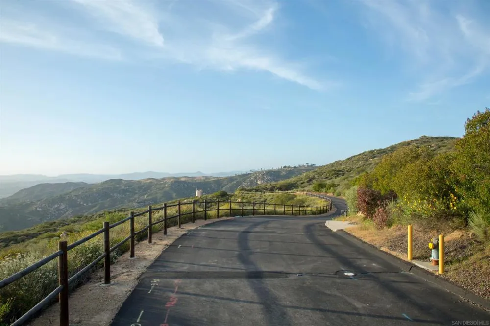18035 Sunset Point Rd Poway, CA 92064