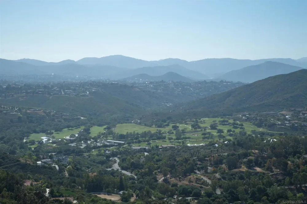 18035 Sunset Point Rd Poway, CA 92064