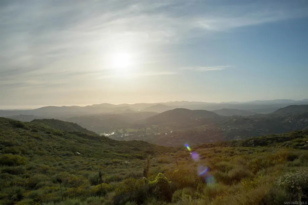 18035 Sunset Point Rd Poway, CA 92064
