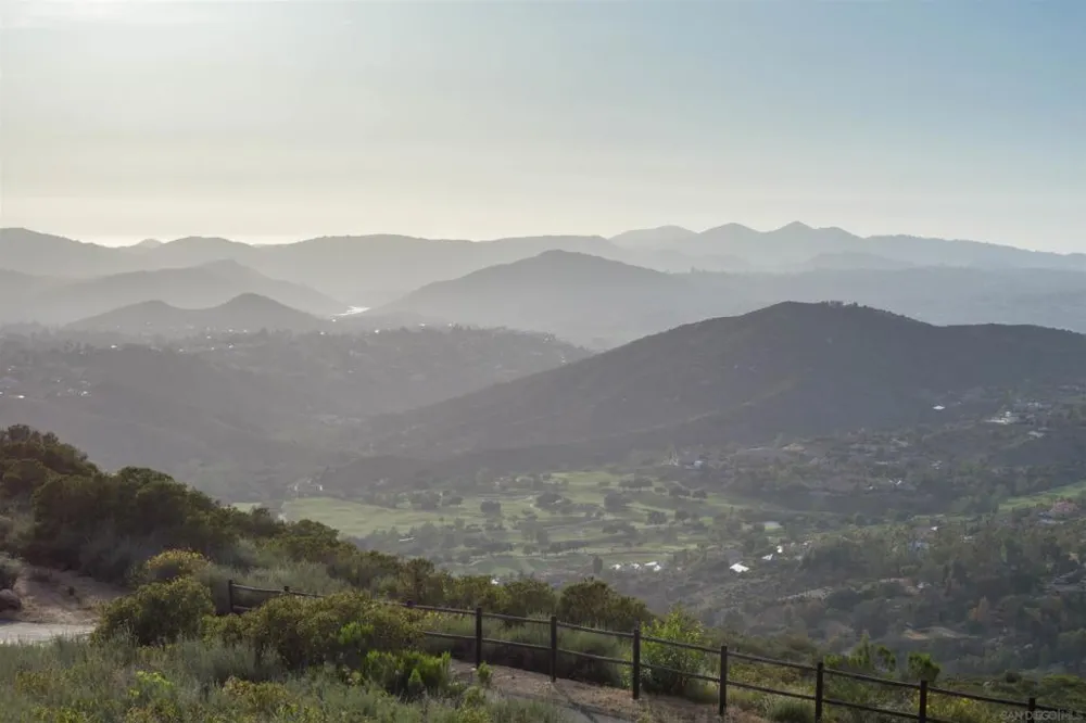 18035 Sunset Point Rd Poway, CA 92064