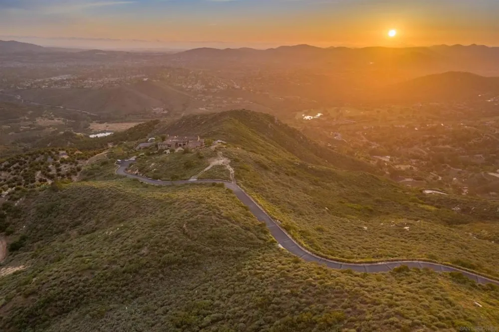 18035 Sunset Point Rd Poway, CA 92064