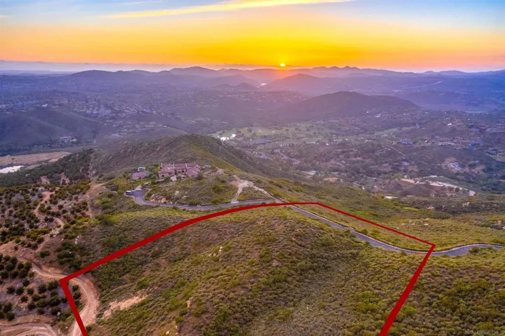 18035 Sunset Point Rd Poway, CA 92064
