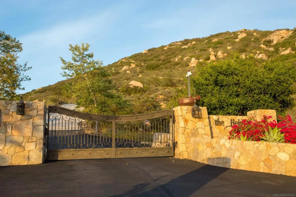 18035 Sunset Point Rd Poway, CA 92064