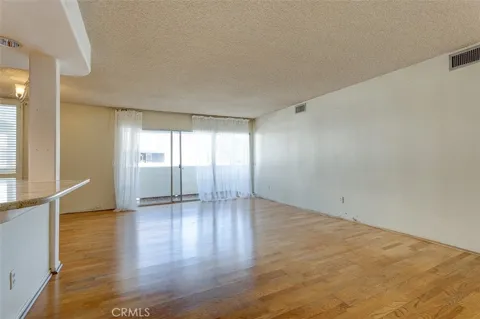 5454 Zelzah Avenue #215