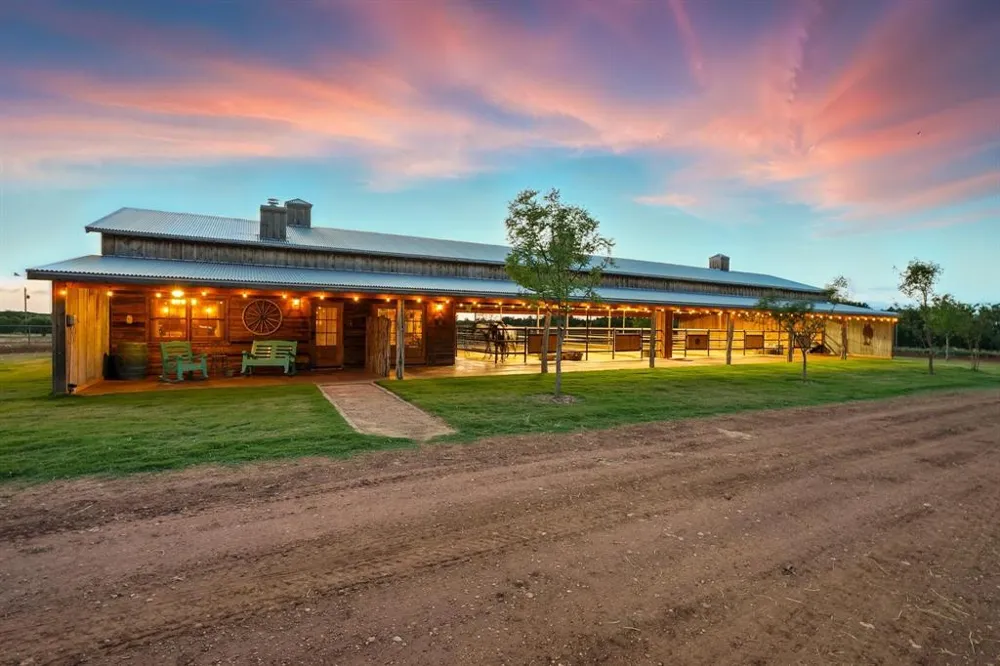 635 County Road 184 Lawn, TX 79530