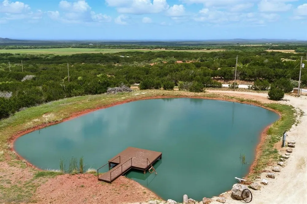 635 County Road 184 Lawn, TX 79530