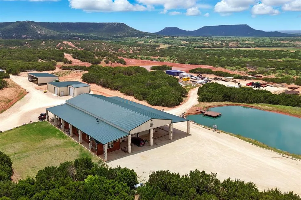 635 County Road 184 Lawn, TX 79530