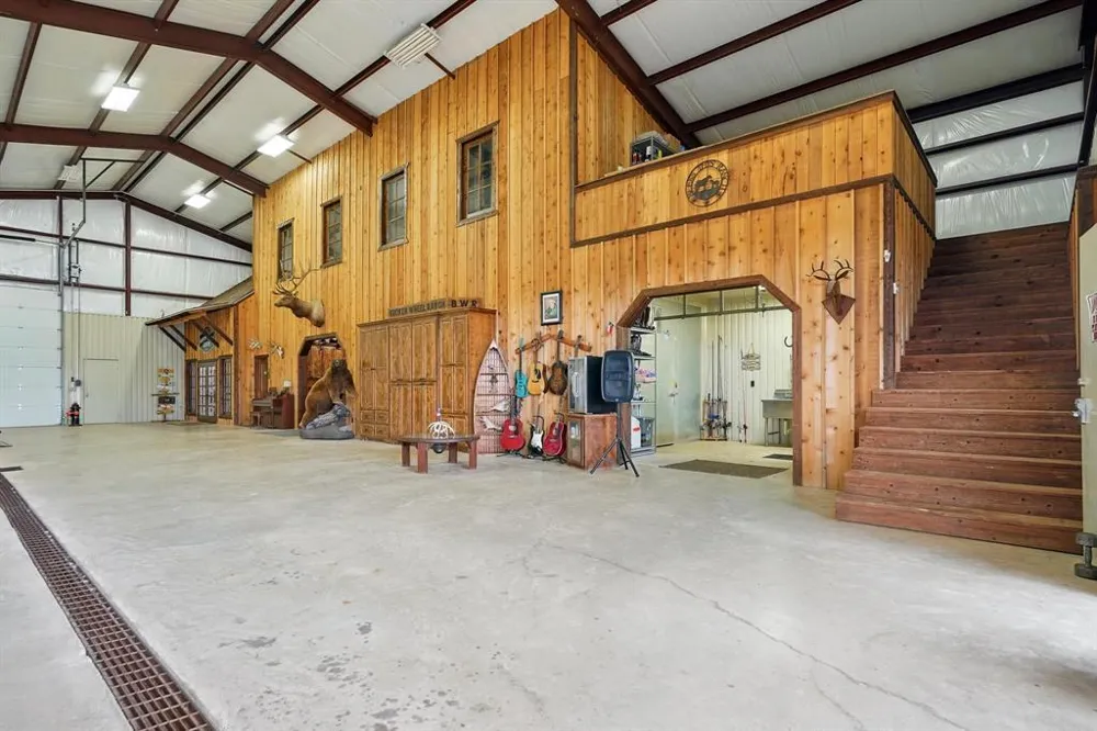 635 County Road 184 Lawn, TX 79530