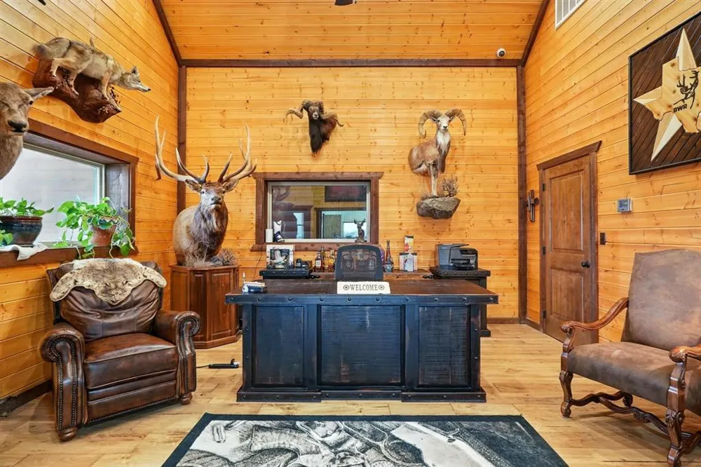 635 County Road 184 Lawn, TX 79530