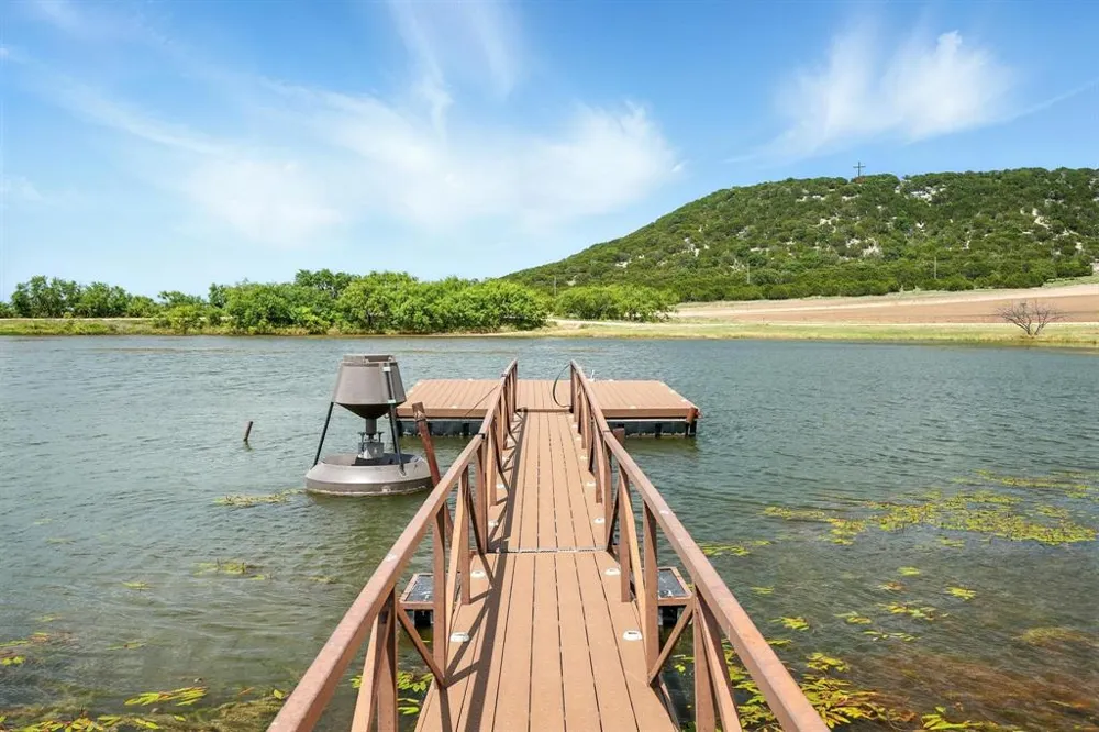 635 County Road 184 Lawn, TX 79530
