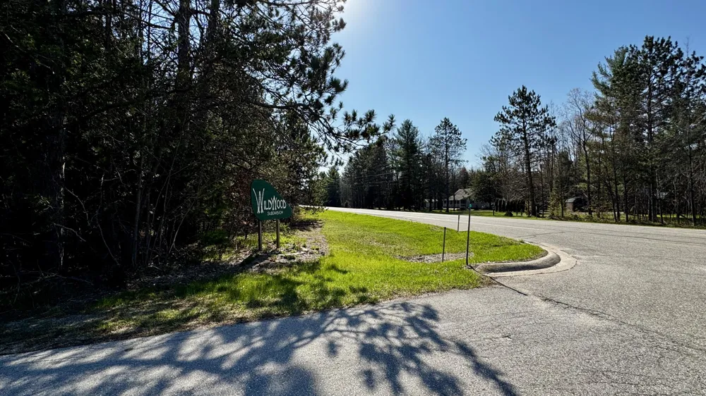 8 Whitetail Drive Cadillac, MI 49601