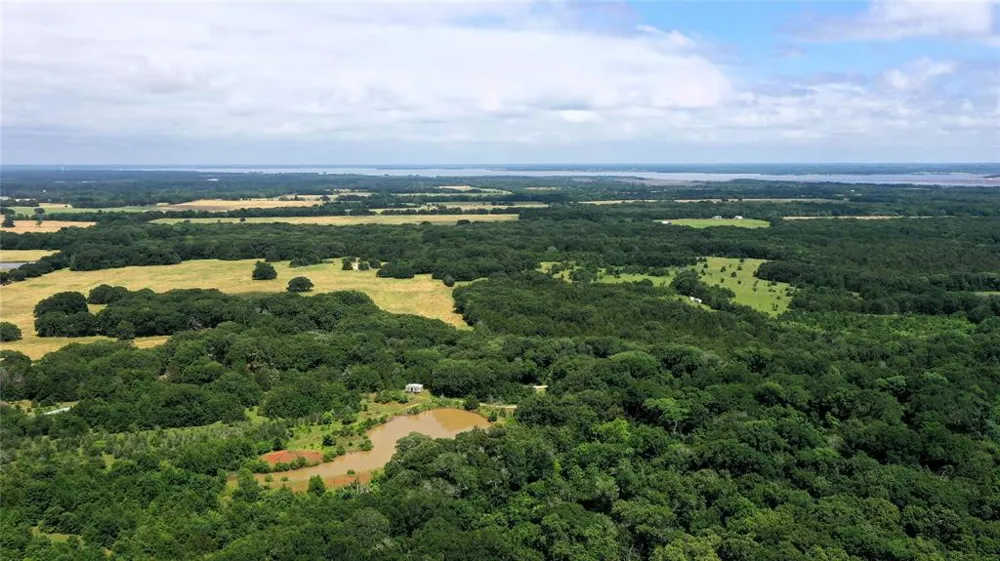 County Road 2620 Ivanhoe, TX 75447