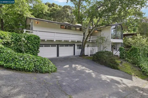 30 La Cuesta Rd
