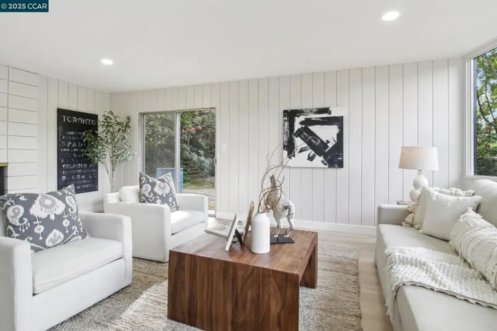 30 La Cuesta Rd Orinda, CA 94563