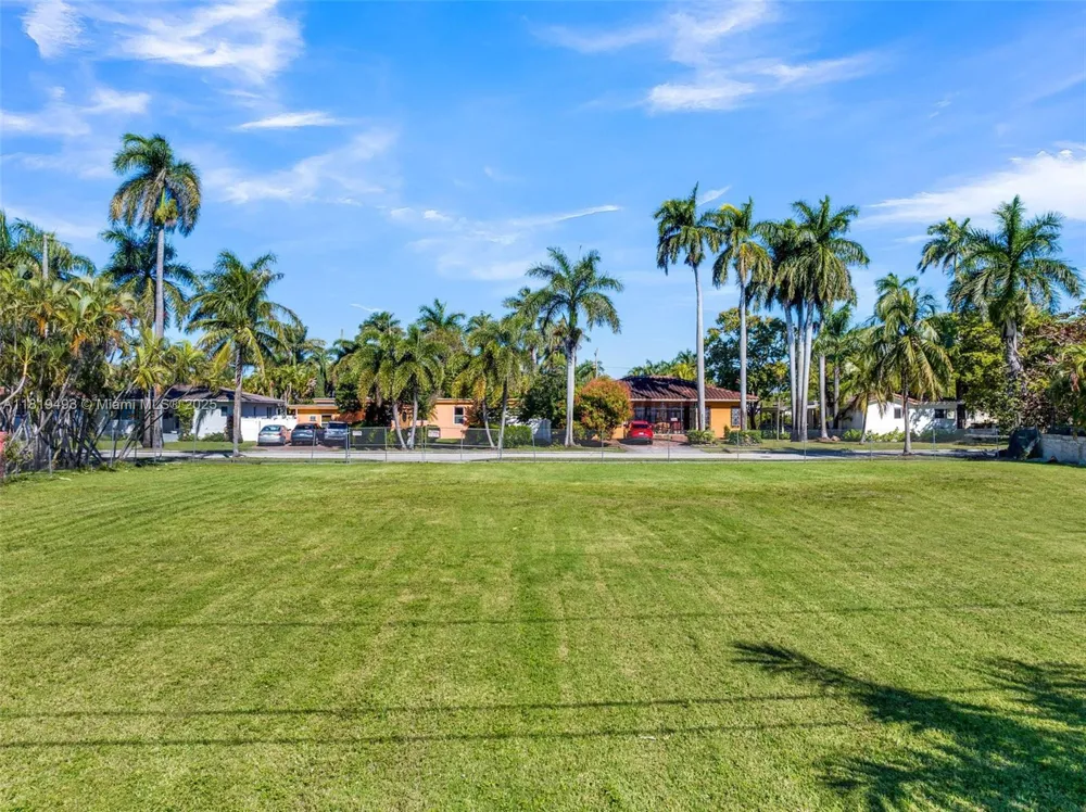 1310 Polk St Hollywood, FL 33019