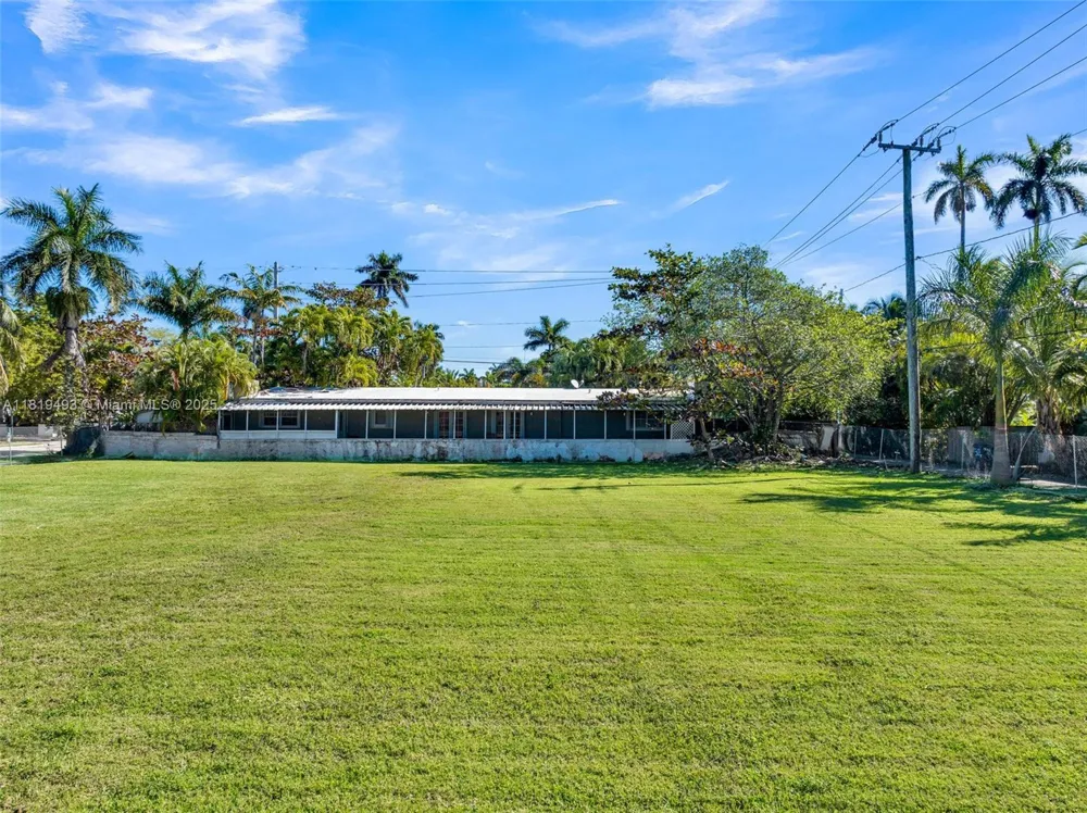 1310 Polk St Hollywood, FL 33019