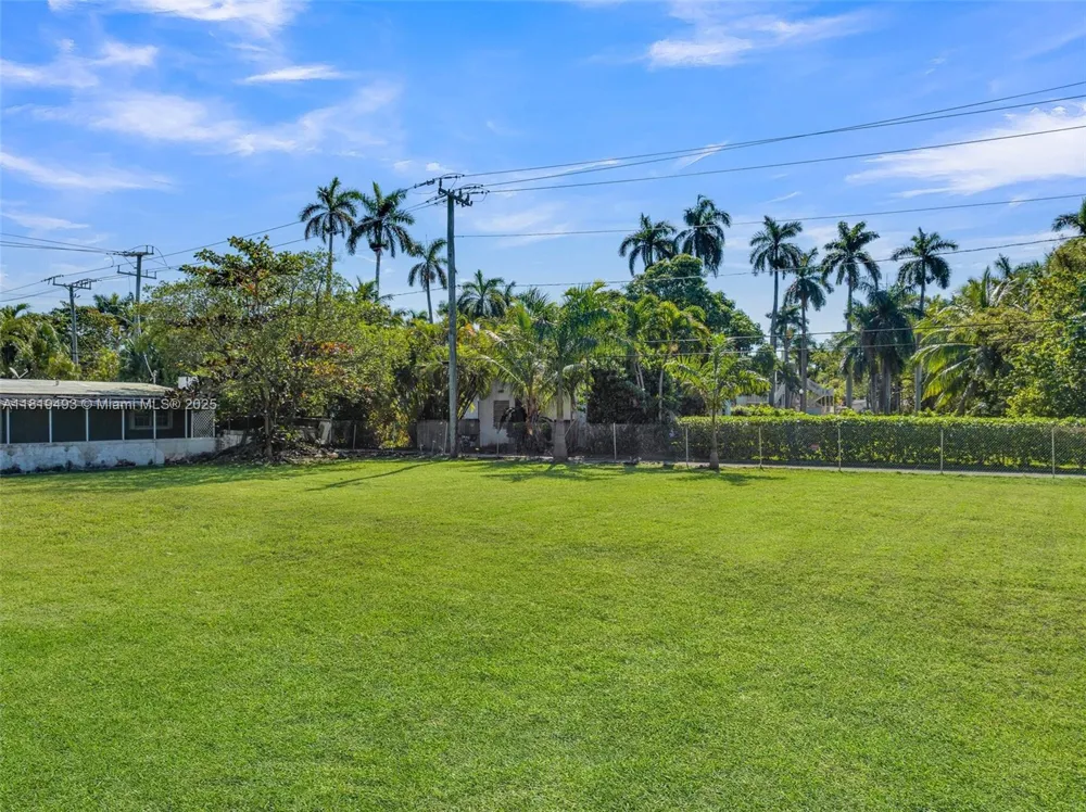 1310 Polk St Hollywood, FL 33019