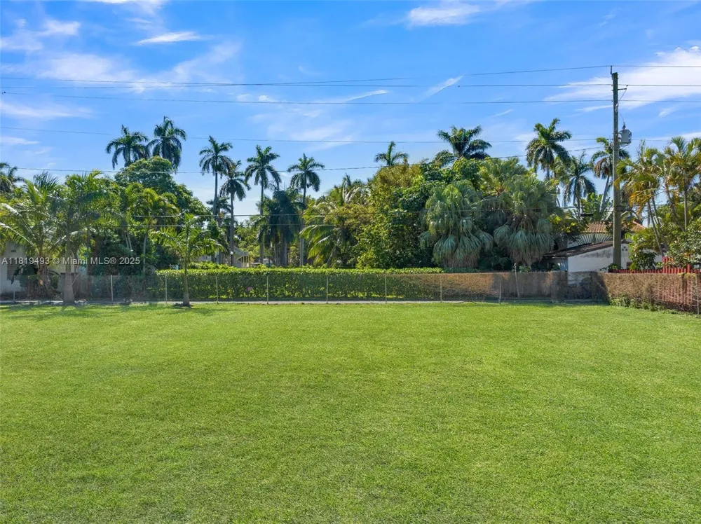 1310 Polk St Hollywood, FL 33019
