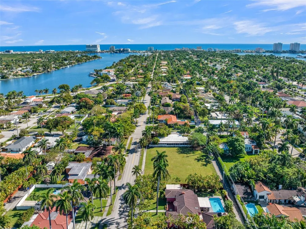 1310 Polk St Hollywood, FL 33019