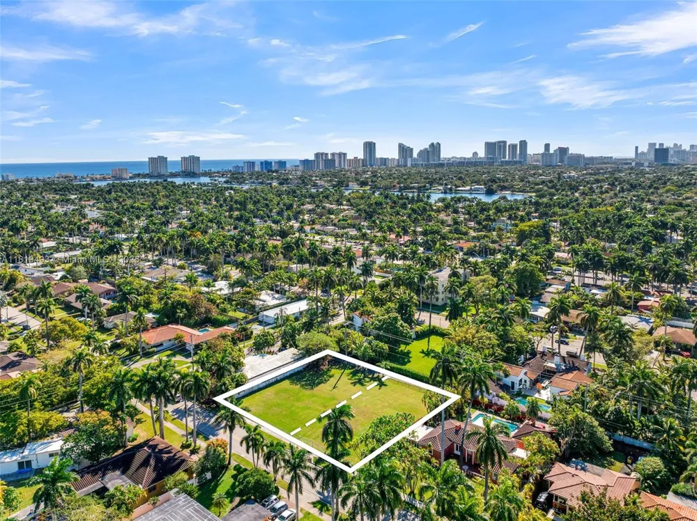 1310 Polk St Hollywood, FL 33019