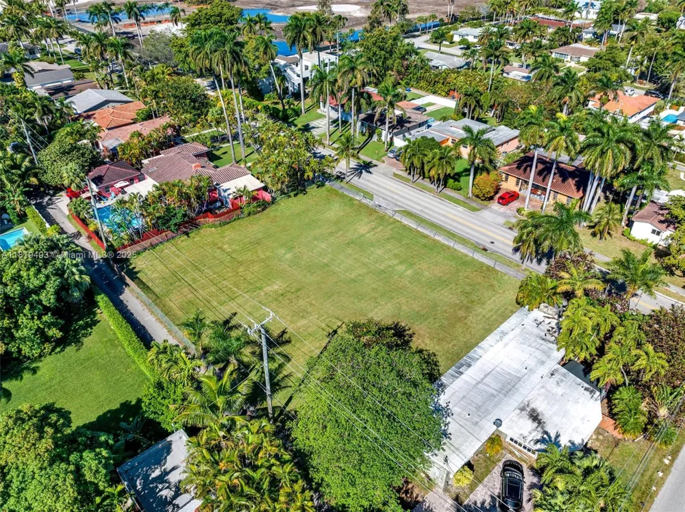 1310 Polk St Hollywood, FL 33019