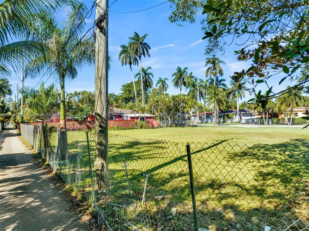 1310 Polk St Hollywood, FL 33019