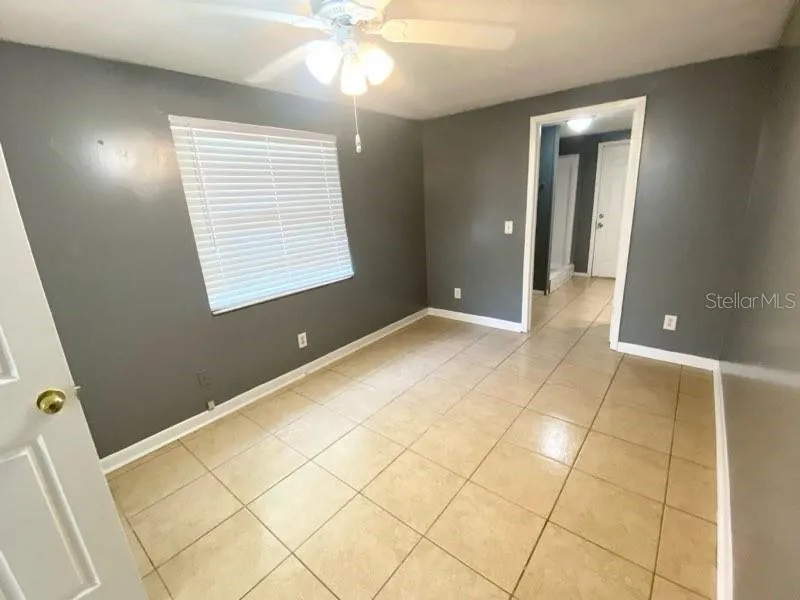 300 MIDWOOD DRIVE Plant City, FL 33566