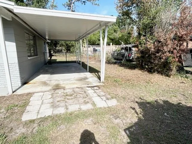 300 MIDWOOD DRIVE Plant City, FL 33566