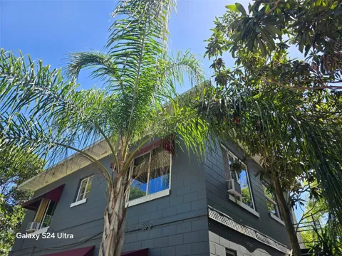7306 EARLWOOD AVENUE