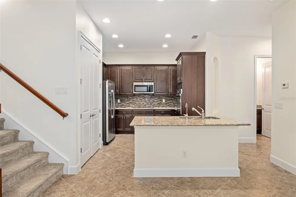 829 PINEWOOD DRIVE Ormond Beach, FL 32174